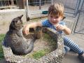 kind-mit-katze