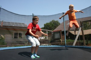 spielmoeglichkeiten-trampolin